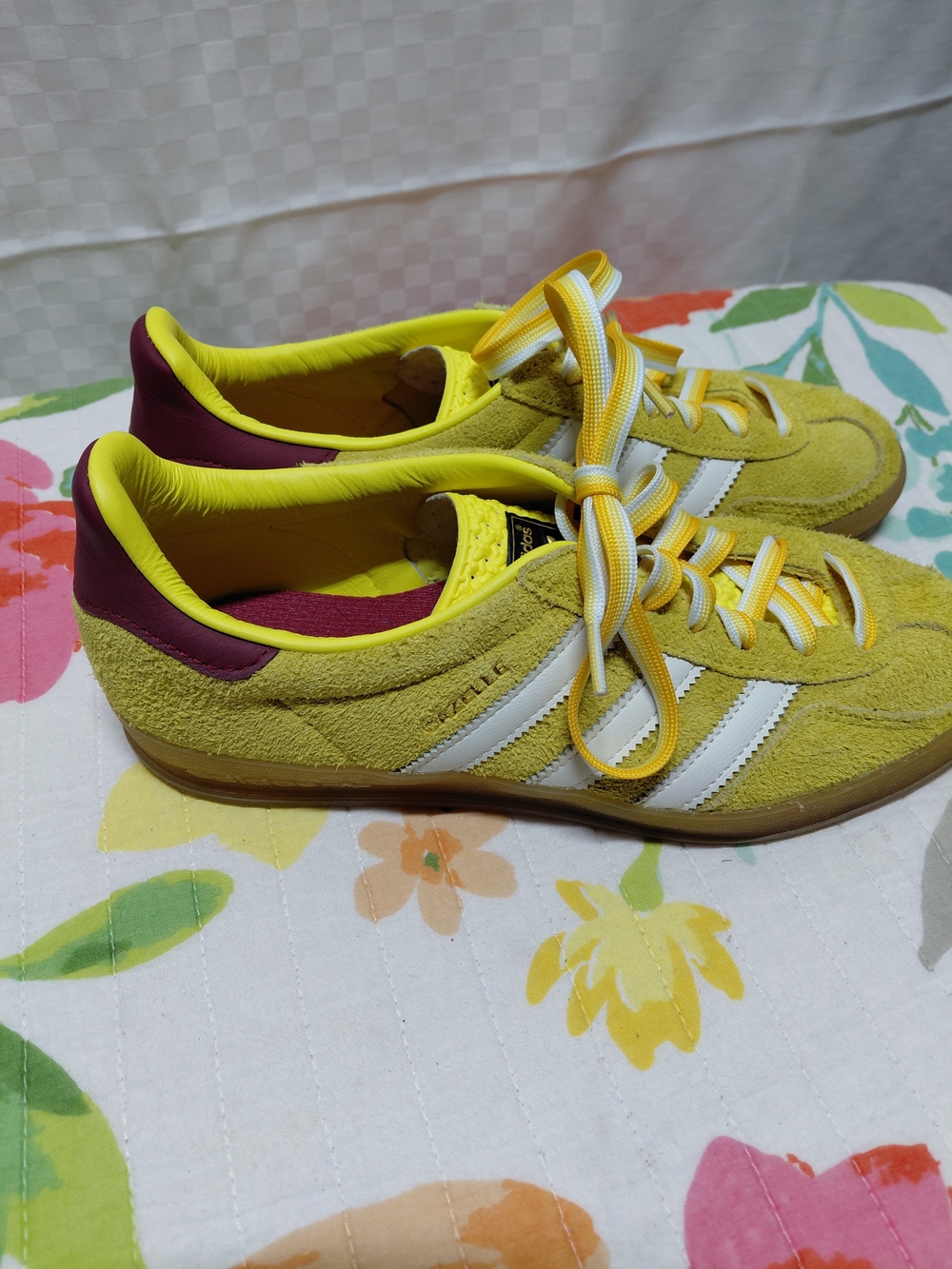 adidas Yellow and White Suede Low-Top Sneakers - Picture 4 of 10